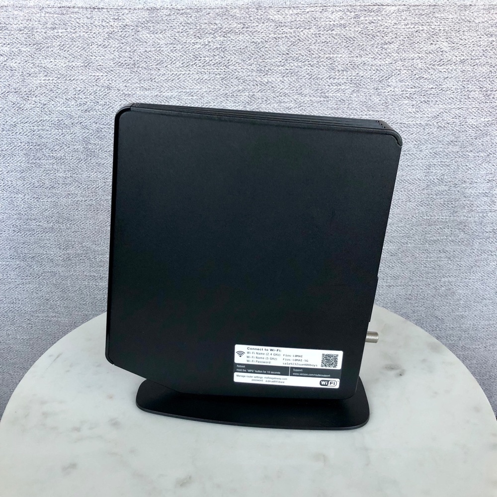 Verizon Fios Quantum Gateway Router - Picture 2 of 5